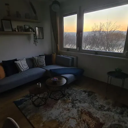 Panorama - Balcony, Ac, Free Parking *